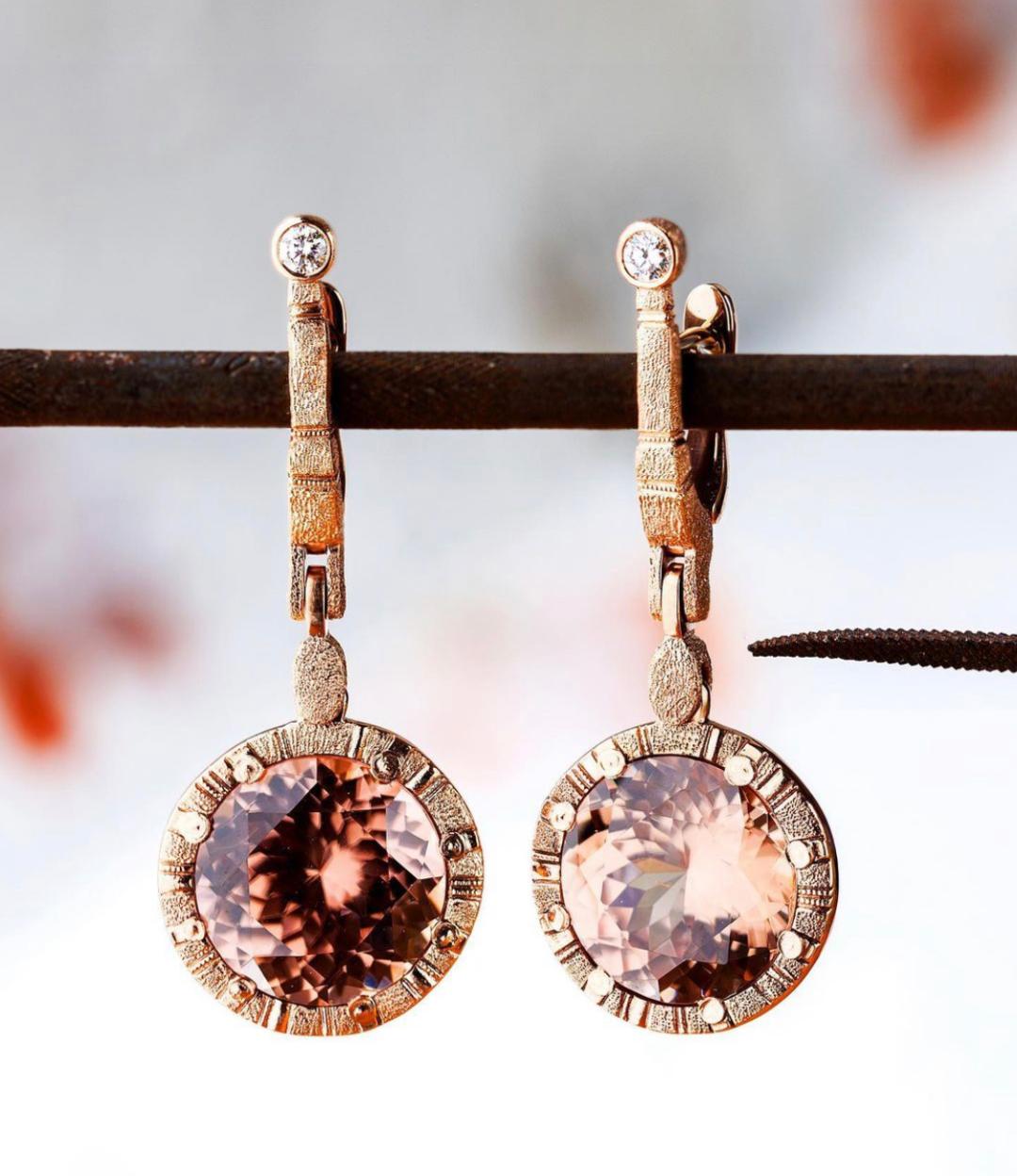 rose gold with rose colored round earrings