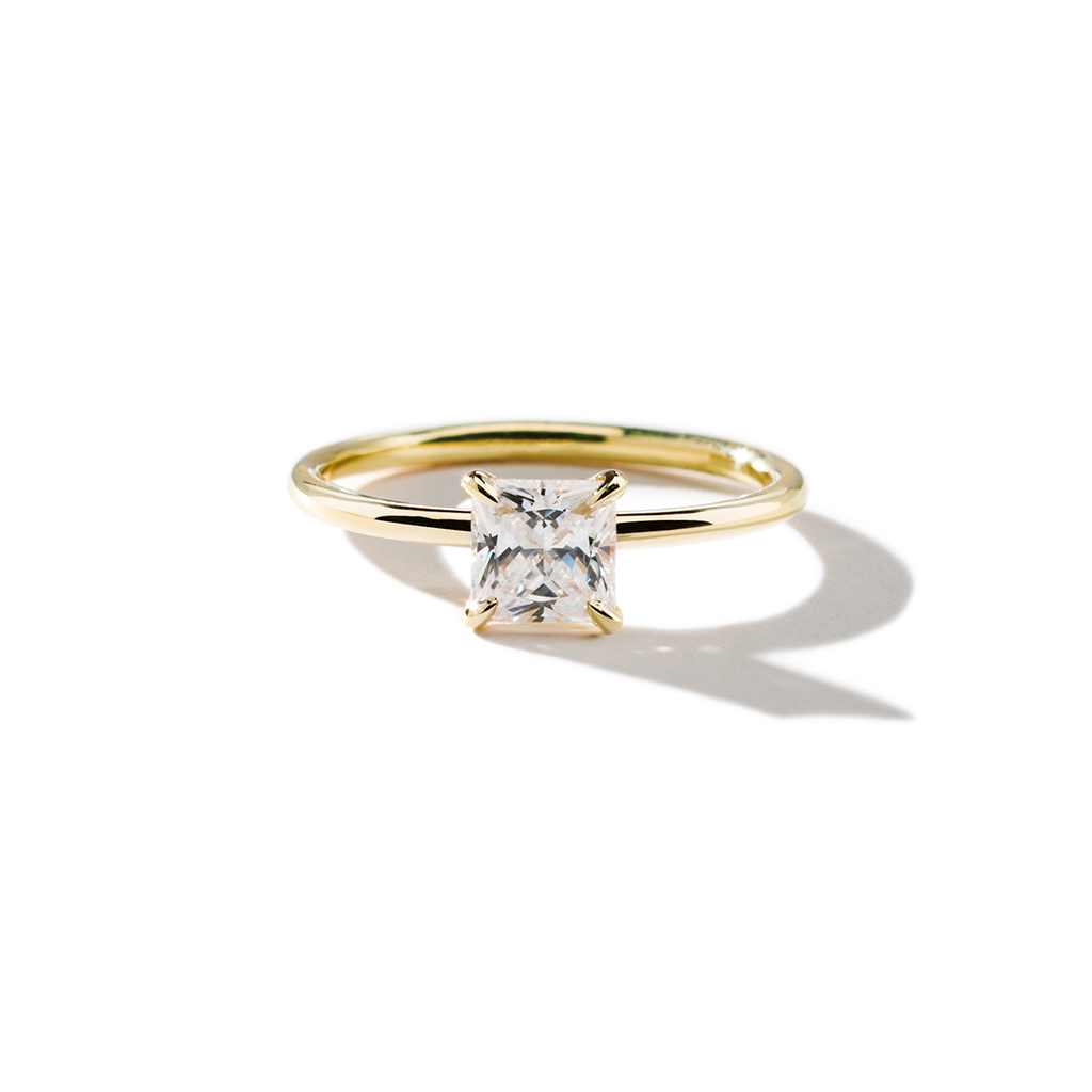 ILA Solitaire Princess Diamond Engagement Ring 18K Yellow Gold