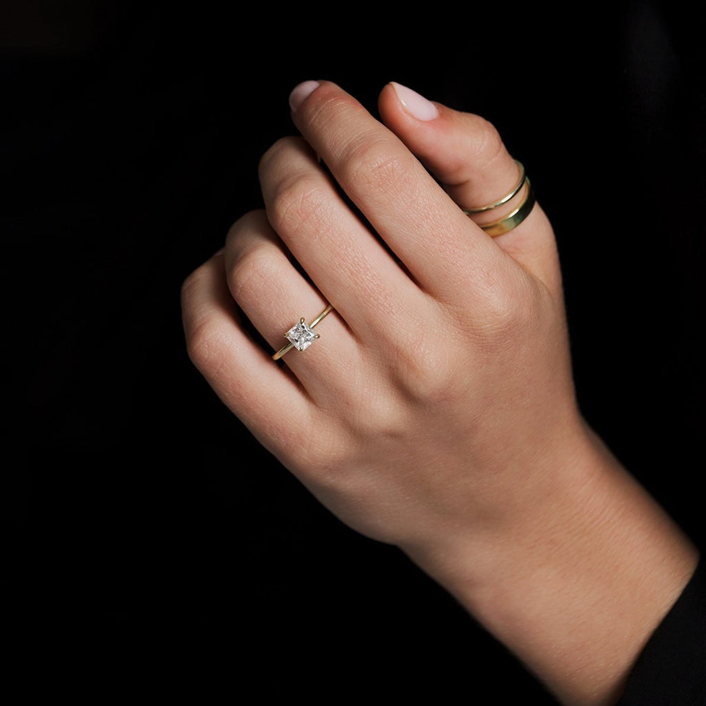 ILA Solitaire Princess Diamond Engagement Ring 18K Yellow Gold