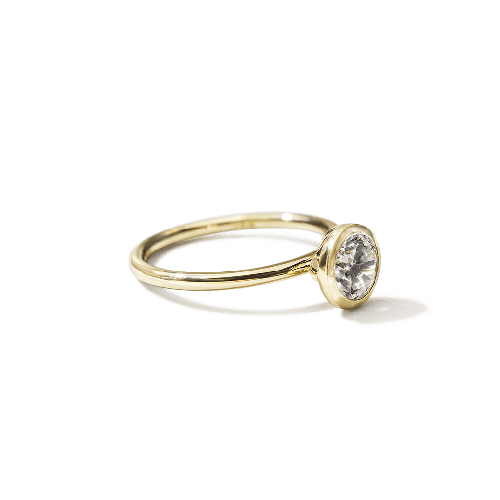 ILA Bezel Round Diamond Engagement Ring 18K Yellow Gold