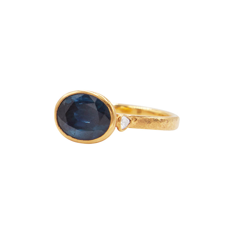 Gurhan 24K and 22K Oval Sapphire and Diamond Ring