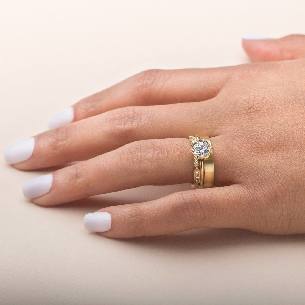ILA Selene Round Diamond Engagement Ring 18K Yellow Gold on hand