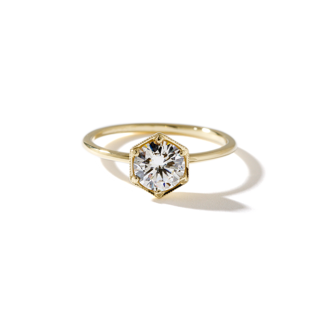 ILA Selene Round Diamond Engagement Ring 18K Yellow Gold