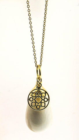 Syna 18K yellow gold mammoth ivory pendant