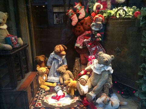 Photo of Fox's Gem Shop Santa teddy bear holiday window
