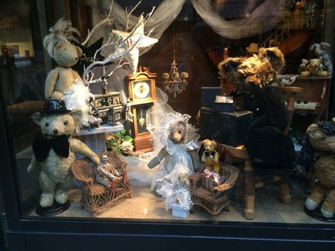 Photo of Fox's Gem Shop Wedding teddy bear holiday window
